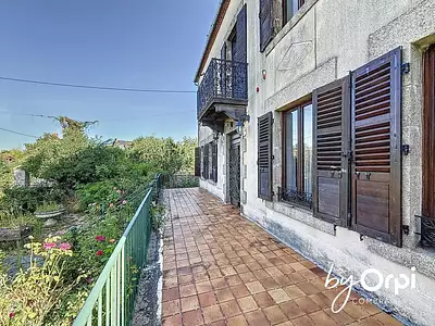 Maison, 210 m²