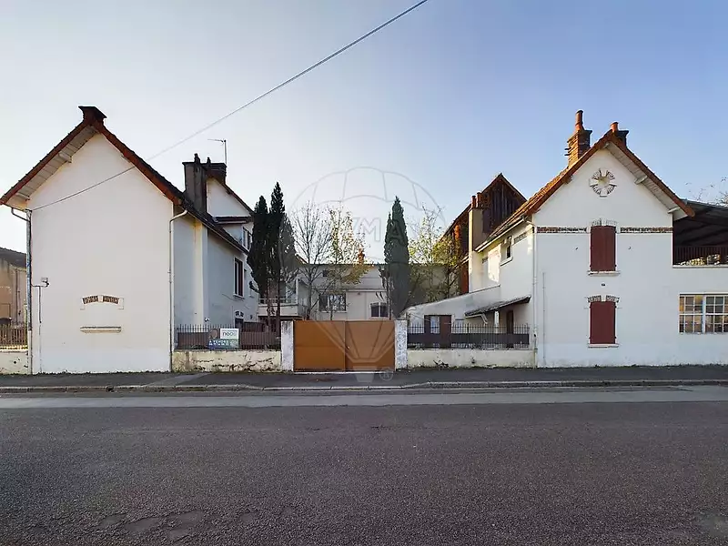 Maison, 220 m²