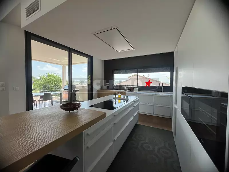 Maison, 160 m²