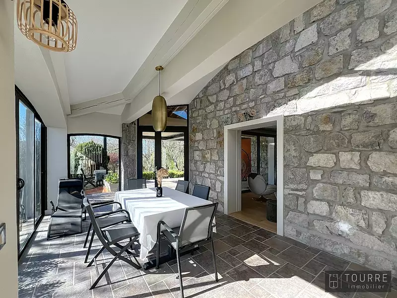Maison, 240 m²