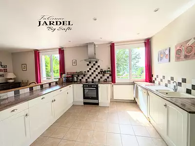 Maison, 280 m²