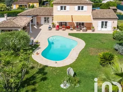 Maison, 267 m²
