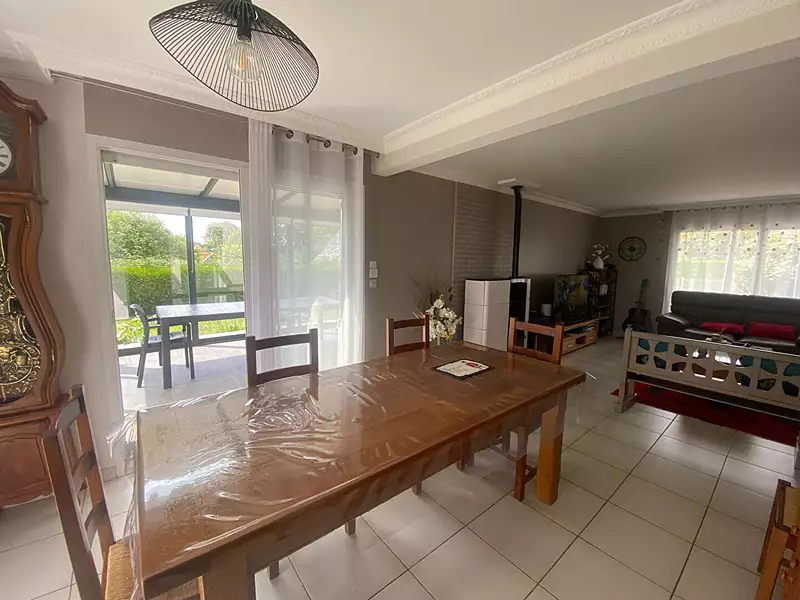Maison, 185 m²