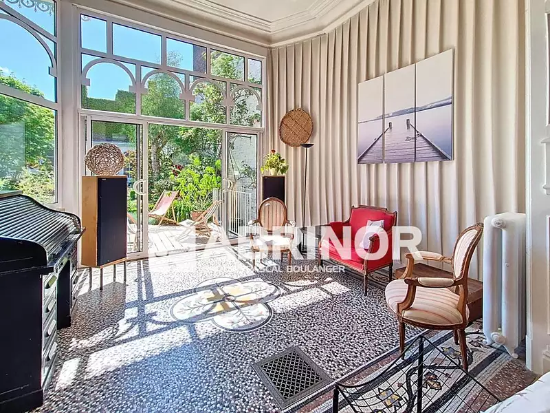 Maison, 275 m²
