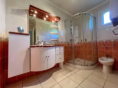 Maison, 166 m²