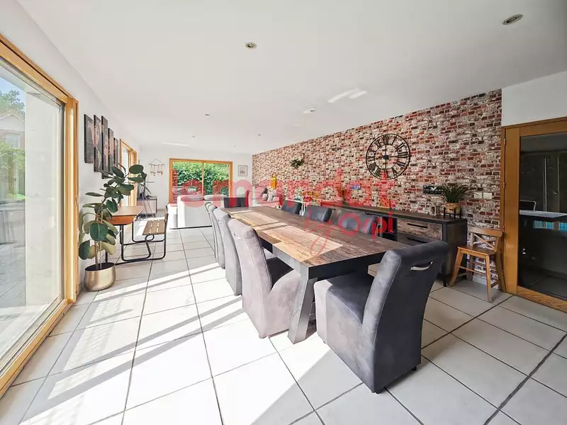 Maison, 178 m²