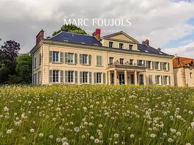Maison, 1 200 m²