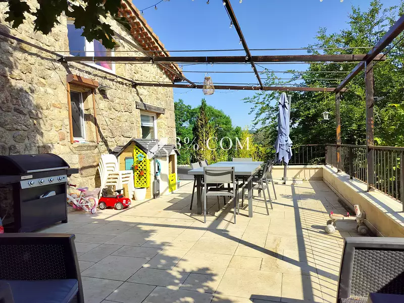 Maison, 145 m²