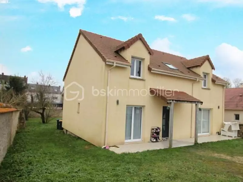 Maison, 165 m²