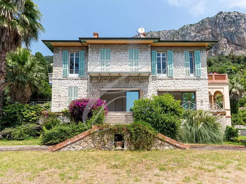 Maison, 550 m²
