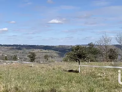 Terrain, 7 678 m²