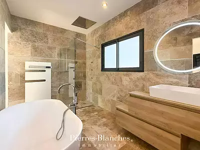 Maison, 369,65 m²