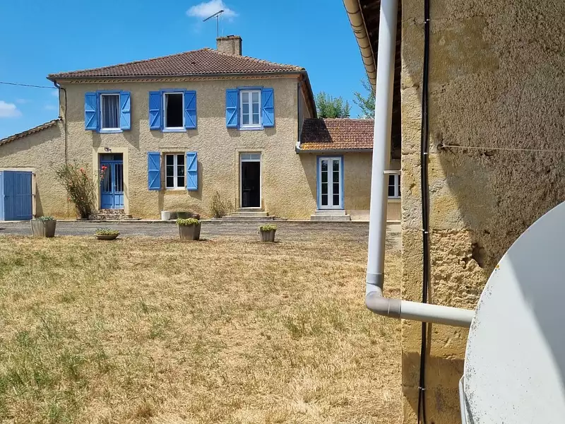 Maison, 216 m²
