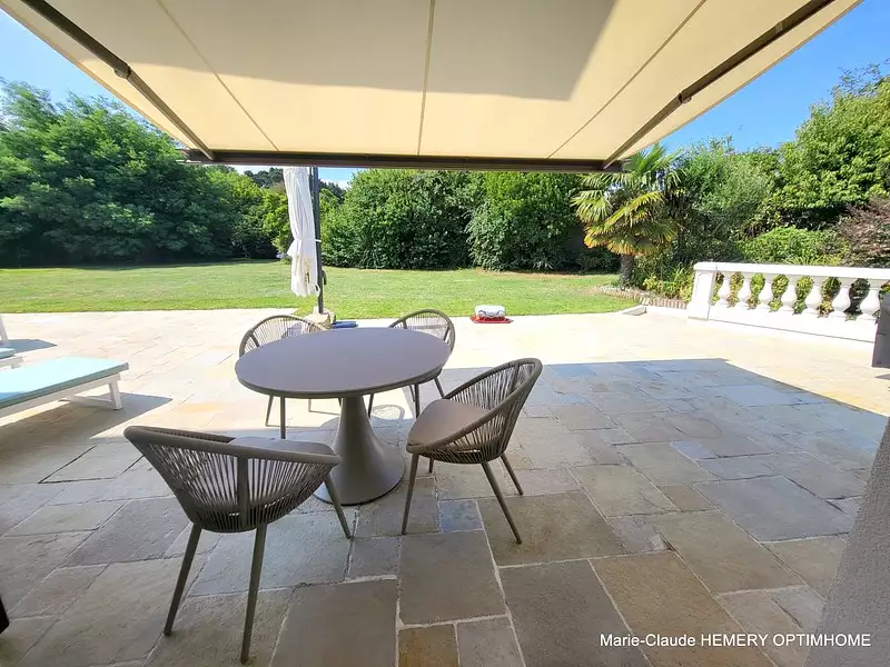 Maison, 226 m²