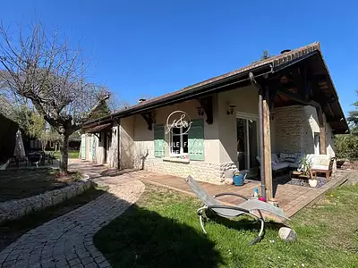 Maison, 240 m²