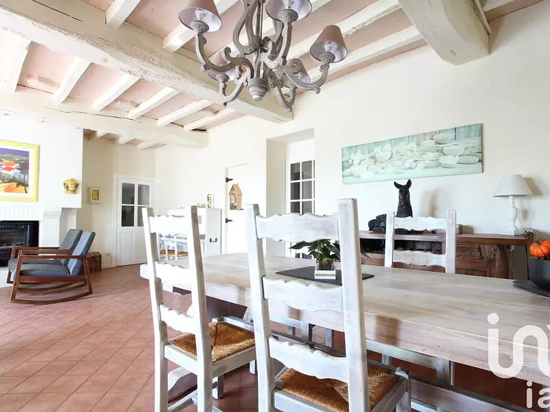 Maison, 218 m²