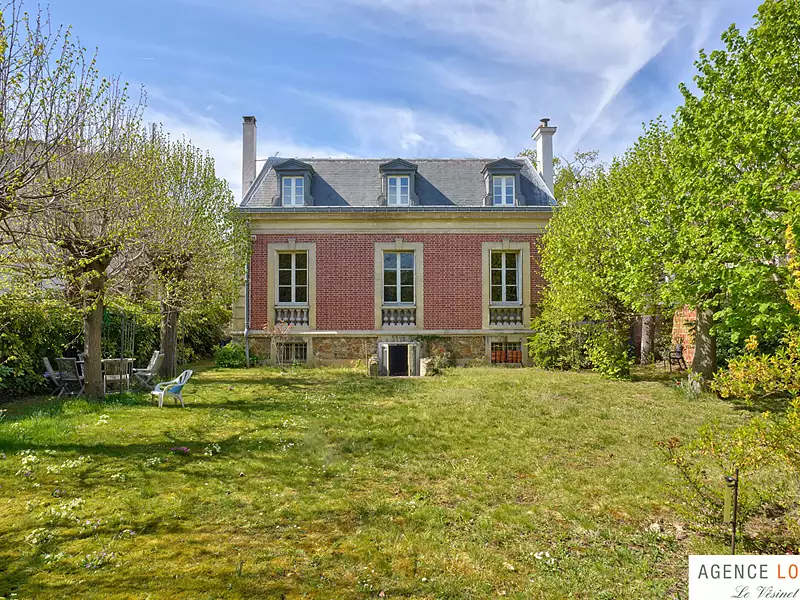 Maison, 210 m²