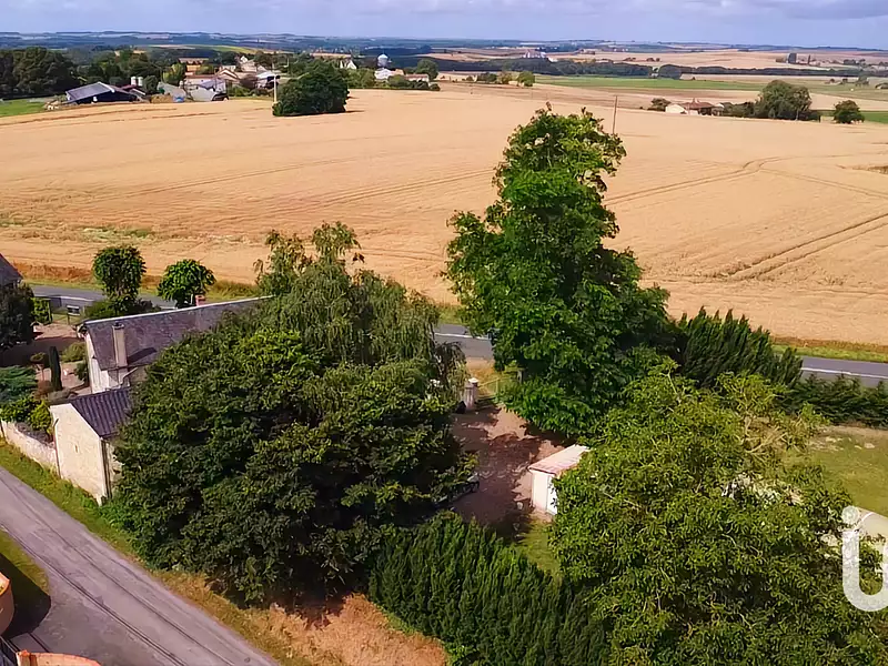 Maison, 196 m²
