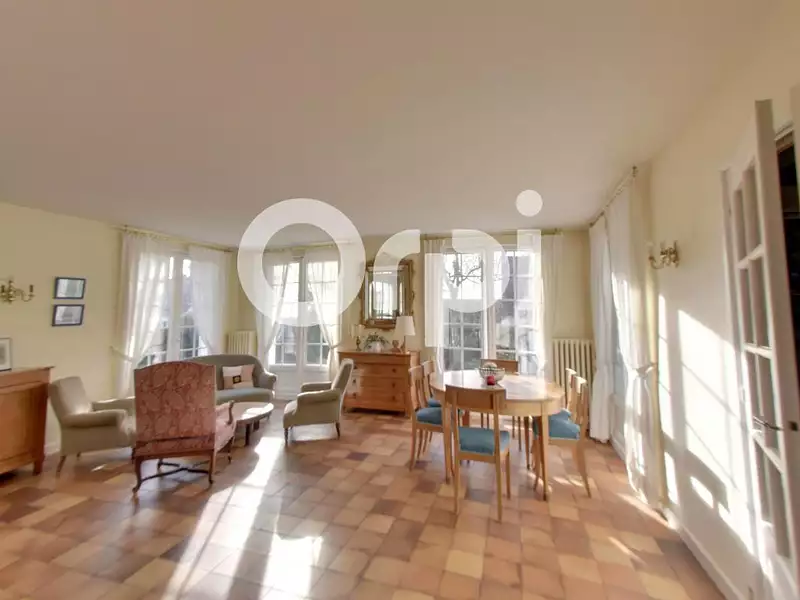 Maison, 208 m²