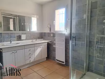 Maison, 225 m²