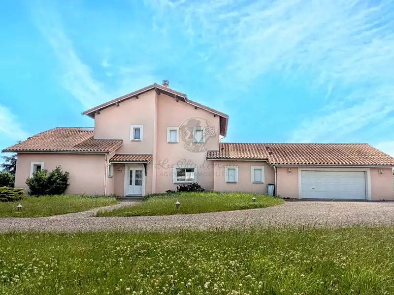 Maison, 237 m²