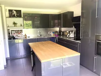 Maison, 145 m²