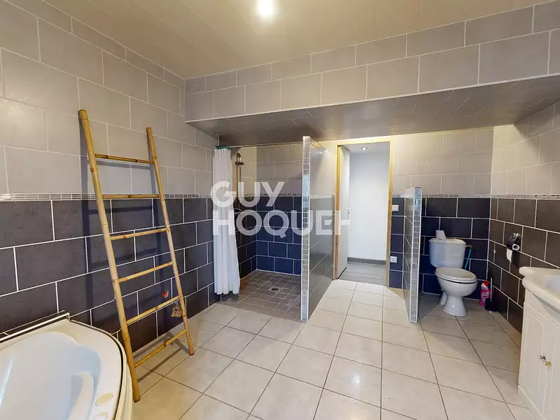 Maison, 190 m²