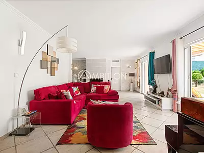 Maison, 267 m²