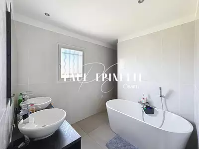 Maison, 191 m²