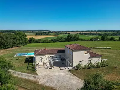 Maison, 276 m²
