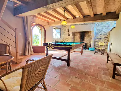 Maison, 240 m²