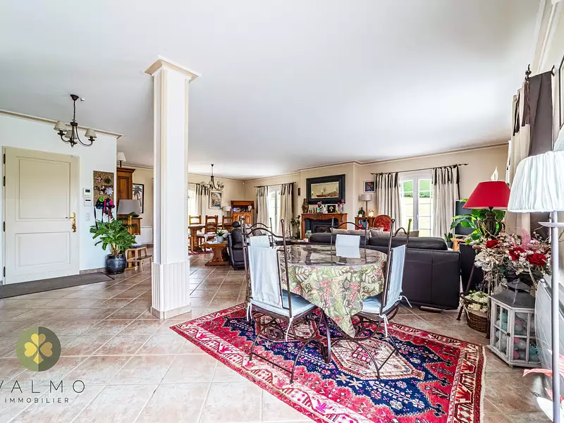 Maison, 266 m²