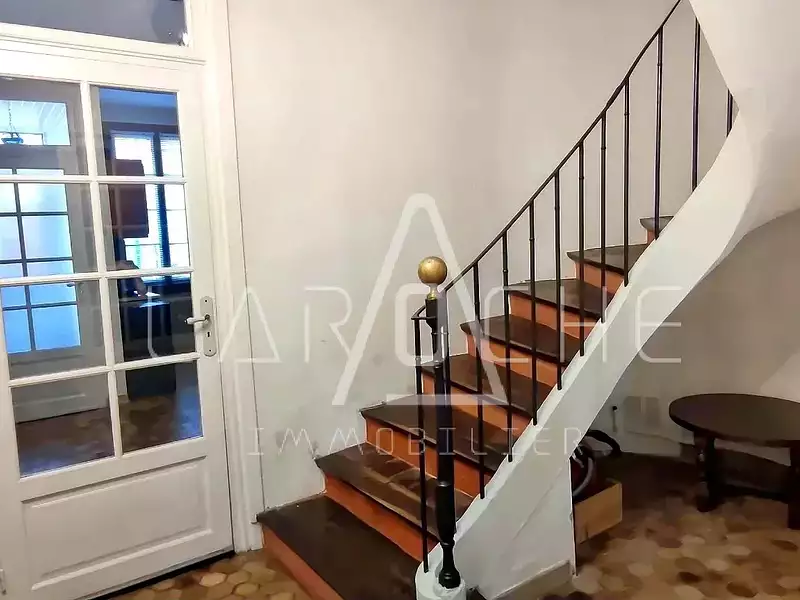 Maison, 221 m²