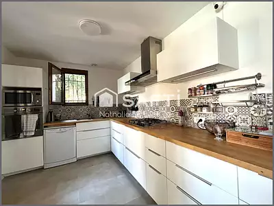 Maison, 198 m²