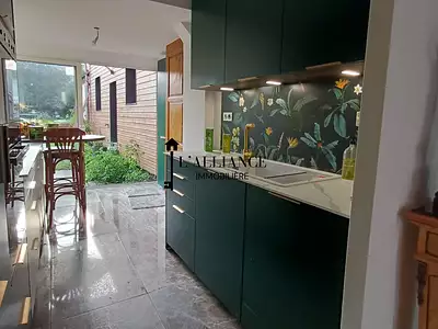 Maison, 256 m²