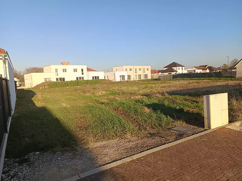 Terrain, 792 m²