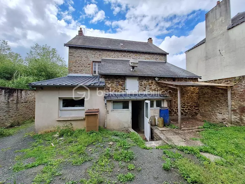 Immeuble, 136 m²