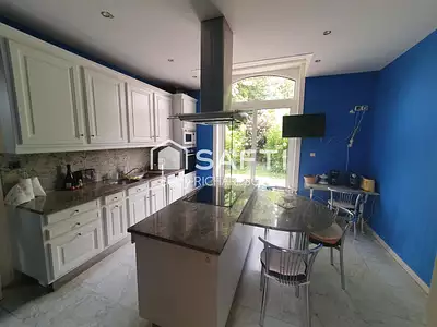 Maison, 232 m²