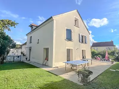 Maison, 235 m²