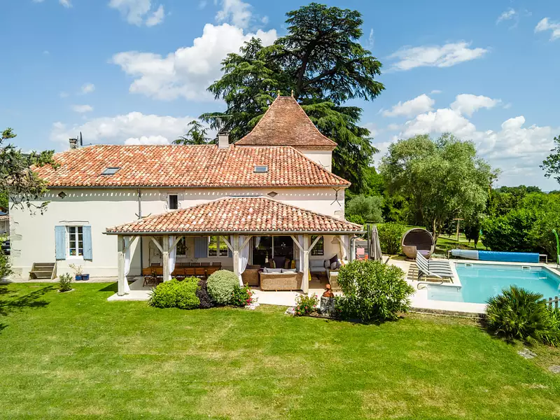 Maison, 530 m²
