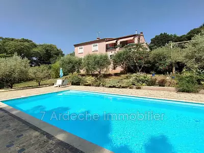 Maison, 195 m²