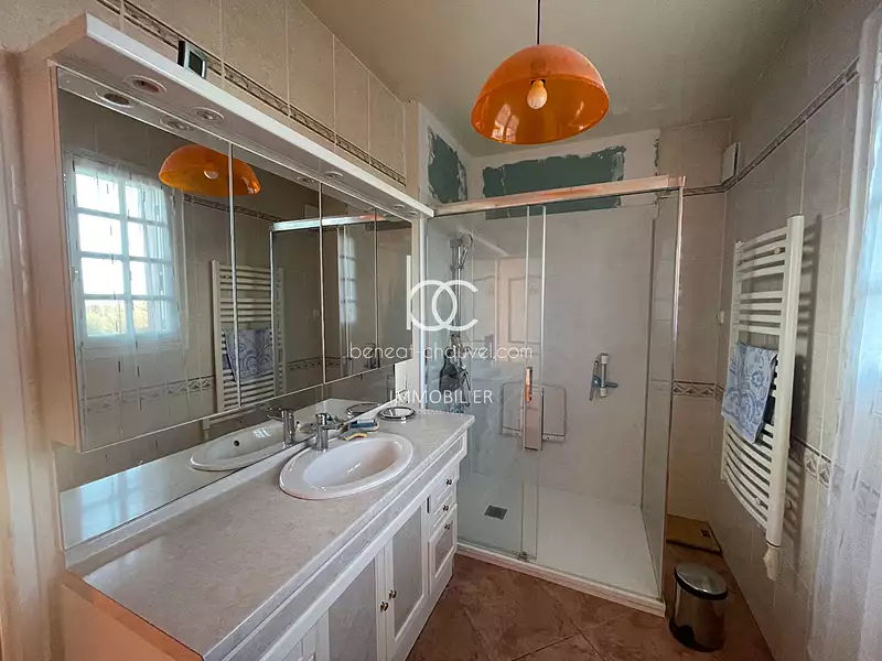 Maison, 230 m²