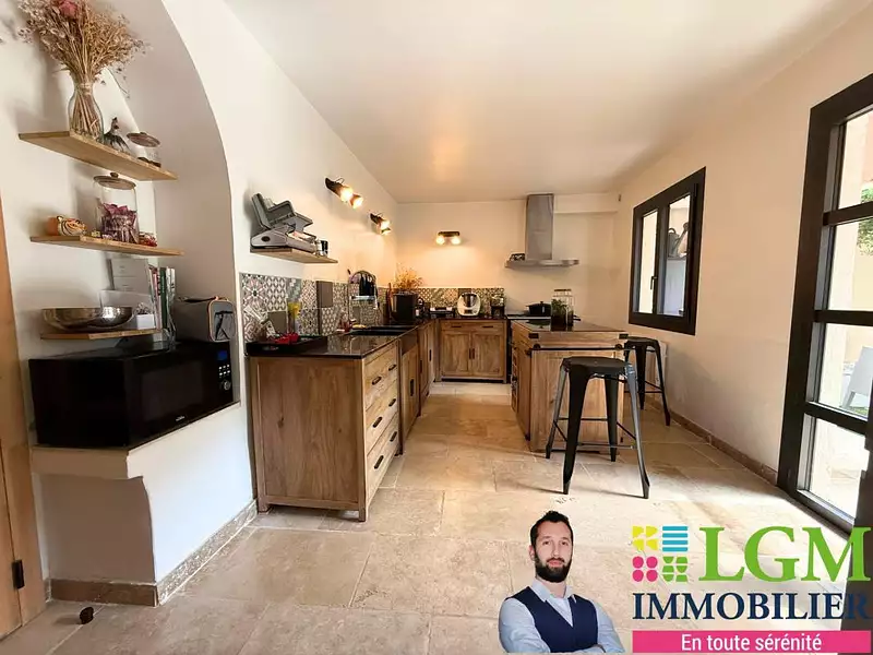 Maison, 176 m²