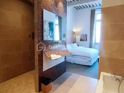 Maison, 650 m²