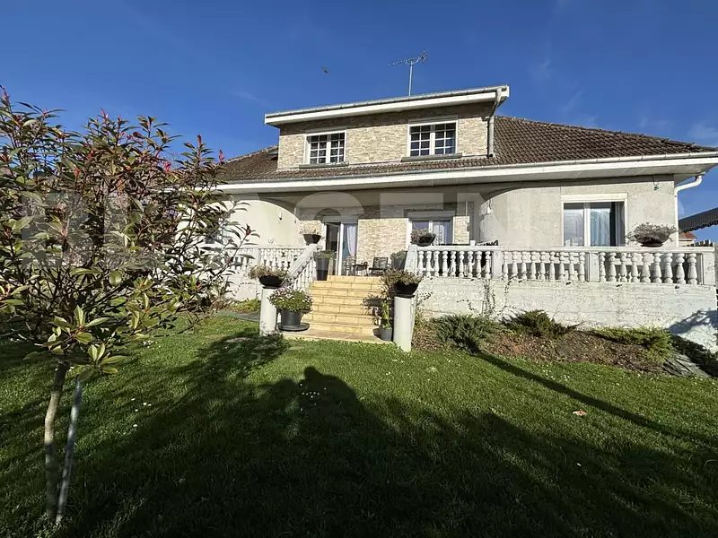Maison, 159 m²