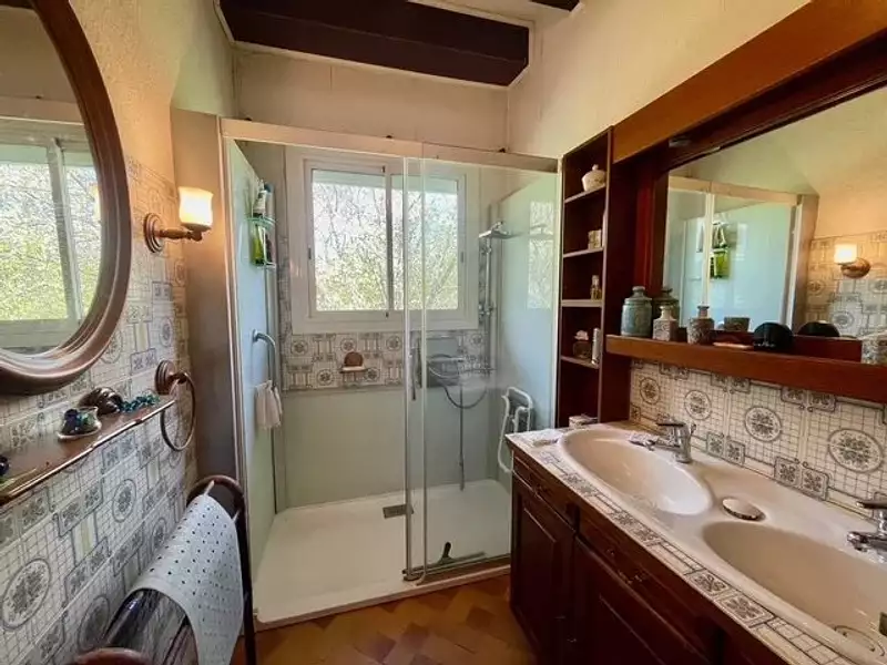 Maison, 281 m²