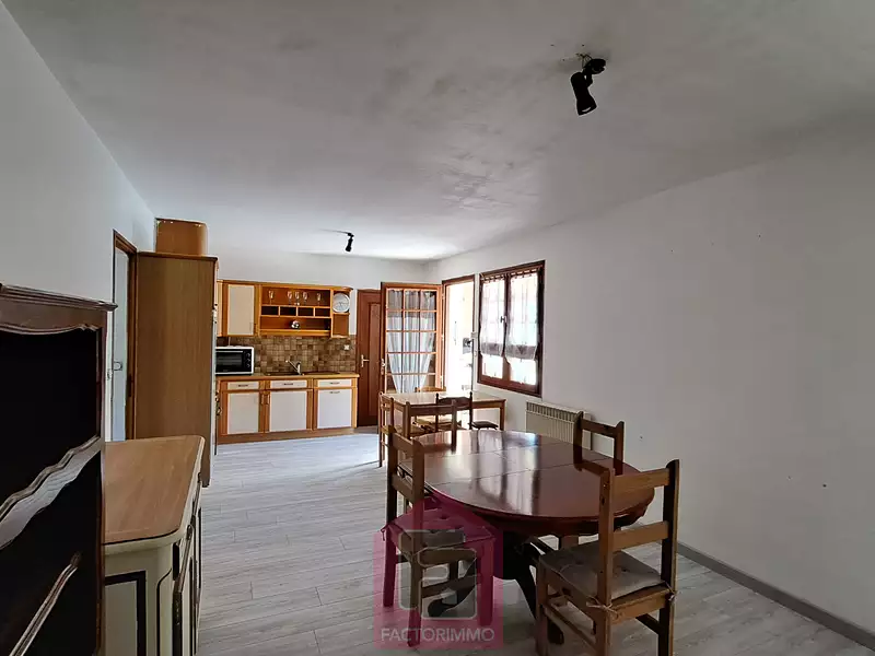 Maison, 200 m²