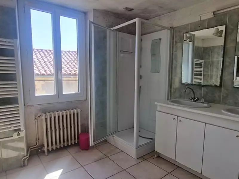 Immeuble, 300 m²