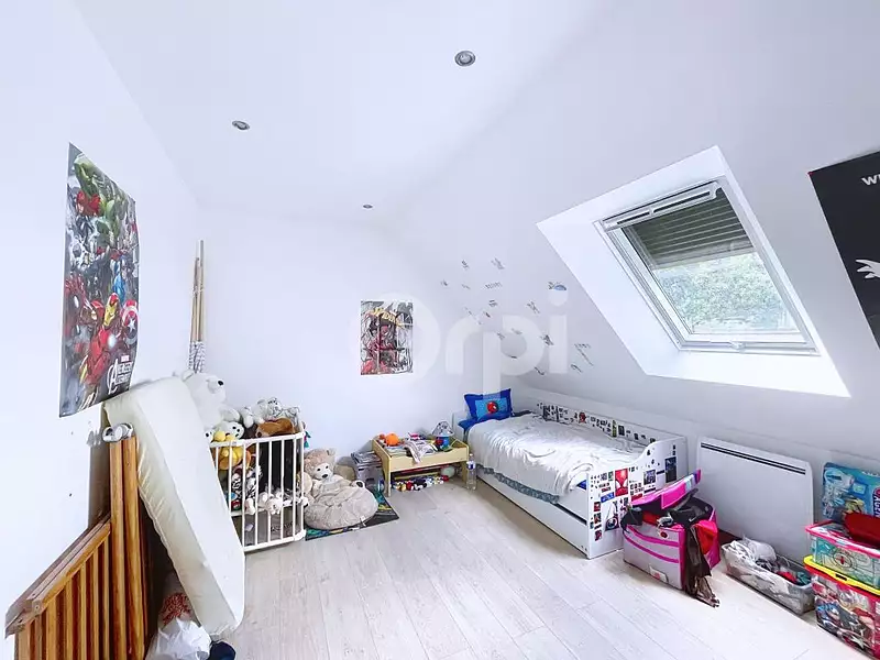 Maison, 166 m²