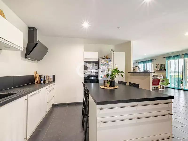 Maison, 200 m²
